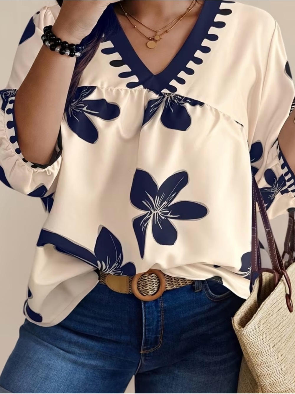 Women’s V Neck Elegant Navy Blue/Cream Flowy Blouse Size XXL NWT